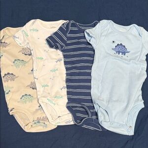 Carters 9 month onesie set